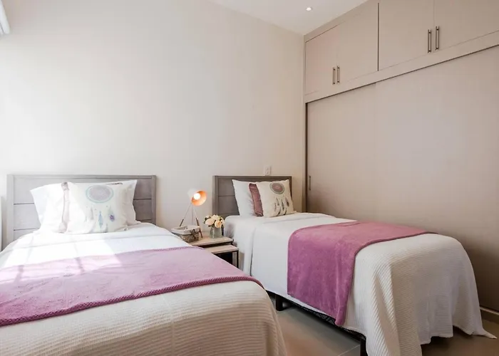 Spacious 3br 3 Pools Gym 500mb Wifi Parking *